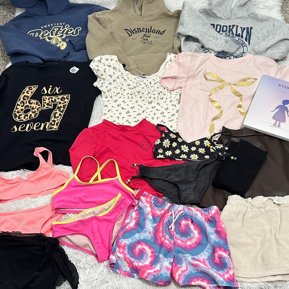 ❤️ Bundle of 16 Girls Clothing Size 6/8